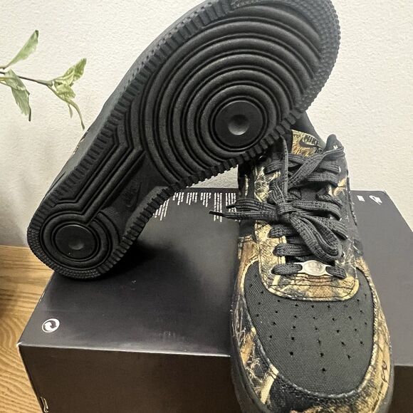 Nike Air Force 1 \'07 x Realtree Black Camo Gum Yellow Shoe IH1221-001 Men 11 main image 7